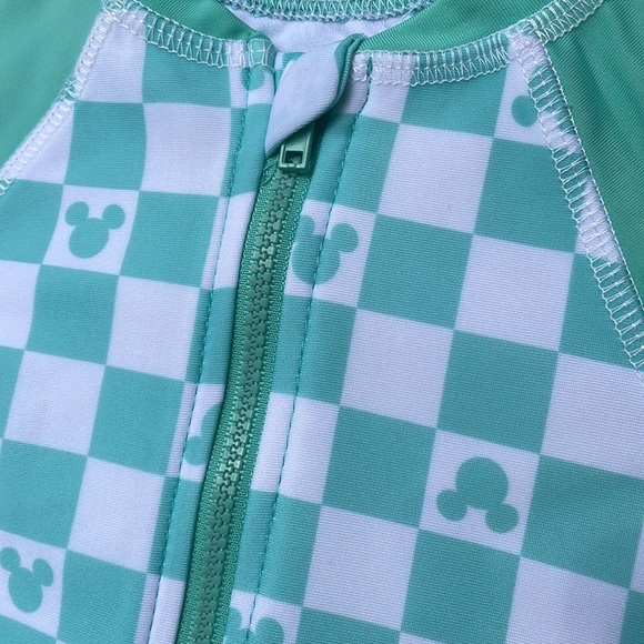 NWT- Mickey Mouse Short Sleeve Rashguard Swimsuit Size 6Months & 12 Months - Picture 3 of 7